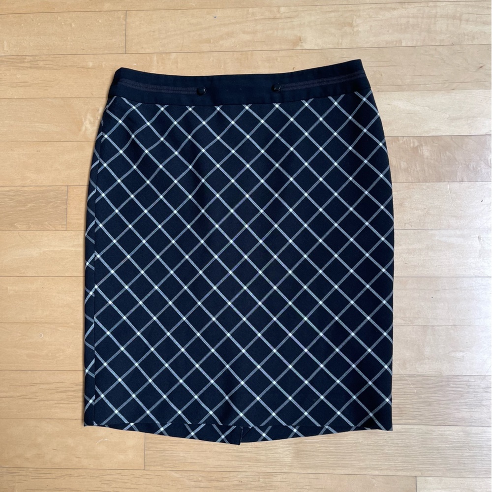 The Limited Pencil Skirt - Black & White - Size 10 TALL